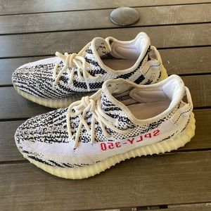 YEEZY ZEBRA ORIGINAL FIRST RELEASE